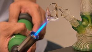 Heating-up-a -nail-using-a-torch