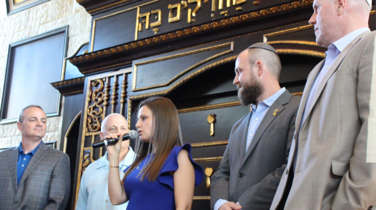 Jewish community members speaking to the IJCA. Photograph Courtesy of Batya Frank-Messenger.